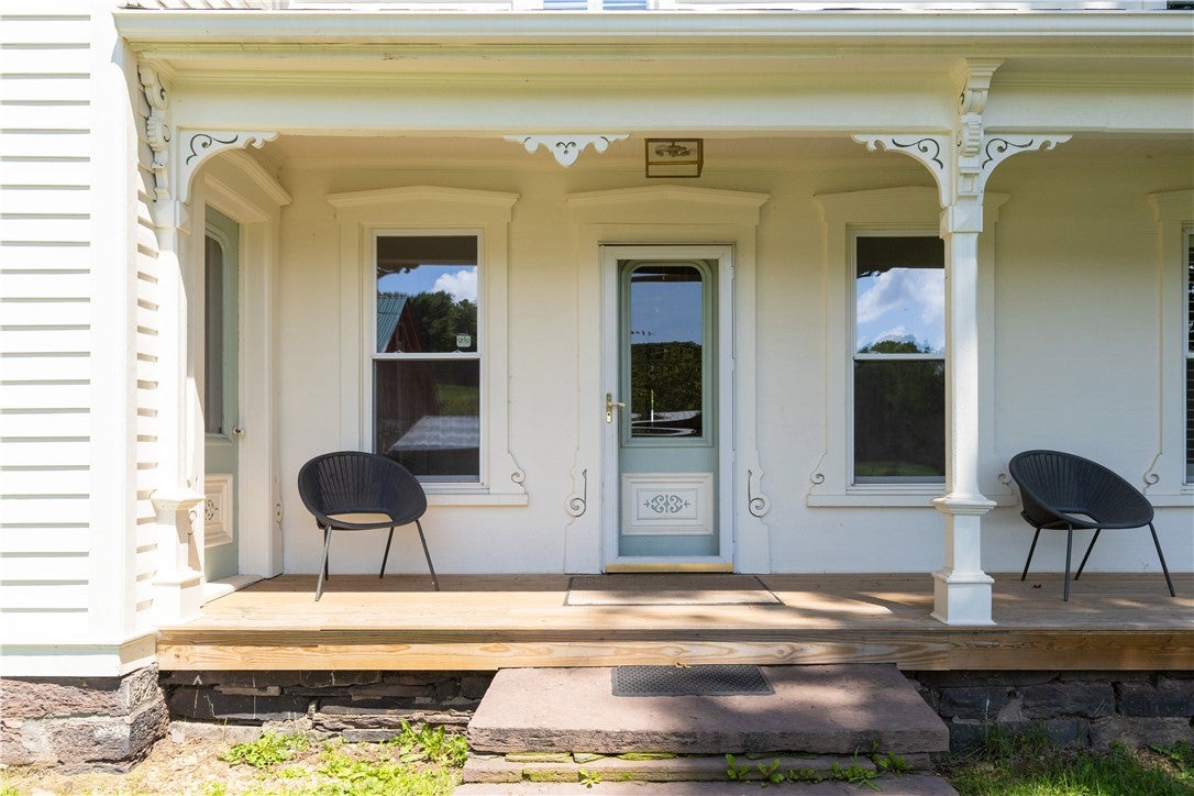 280 W Peakes Brook Road