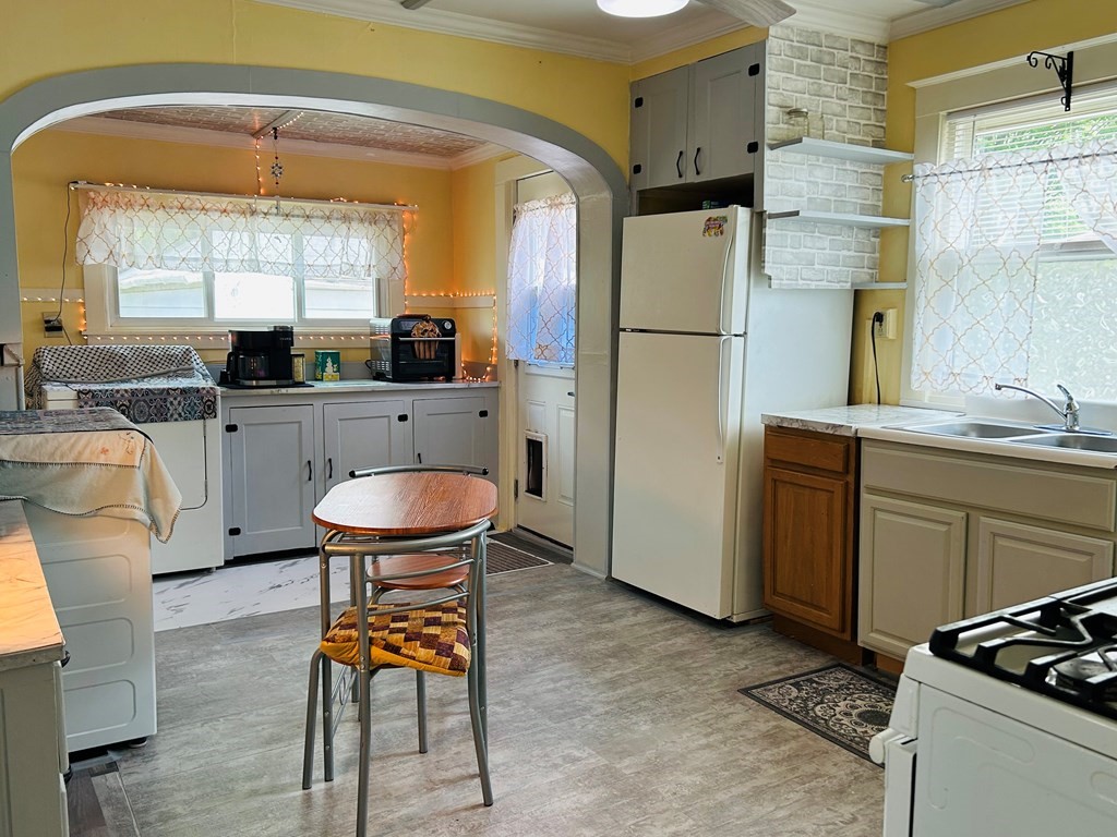 203 Clinton Avenue, Barton, New York image 13