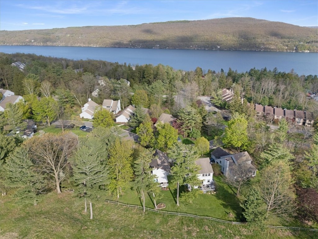5 Andrews Way