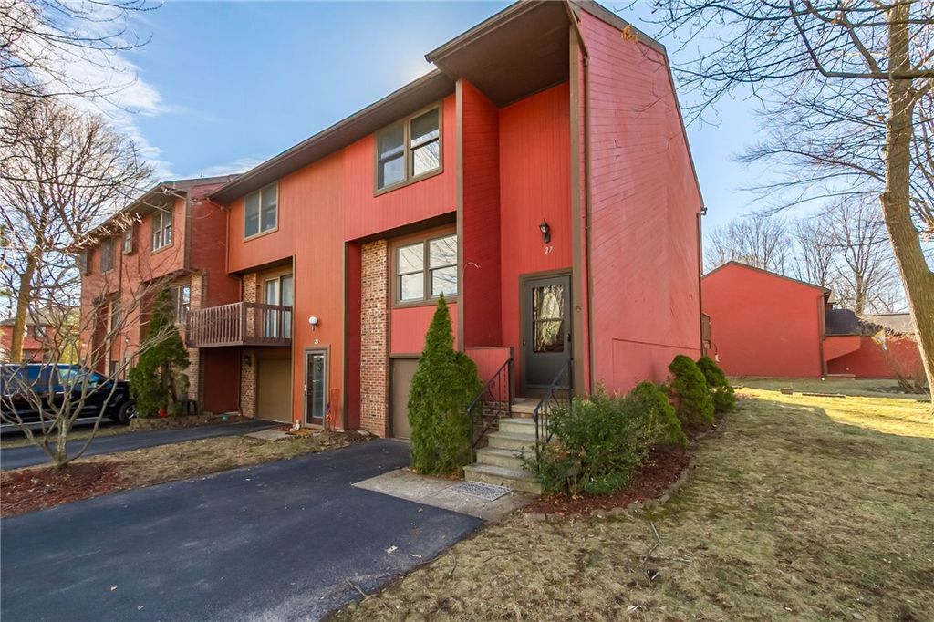 Photo of 27 Garrison Drive, Perinton, NY 14450 (MLS # R1665959)