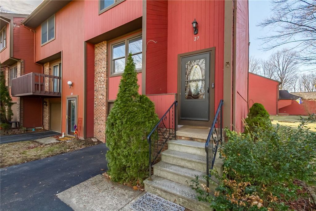 Photo of 27 Garrison Drive, Perinton, NY 14450 (MLS # R1665959)