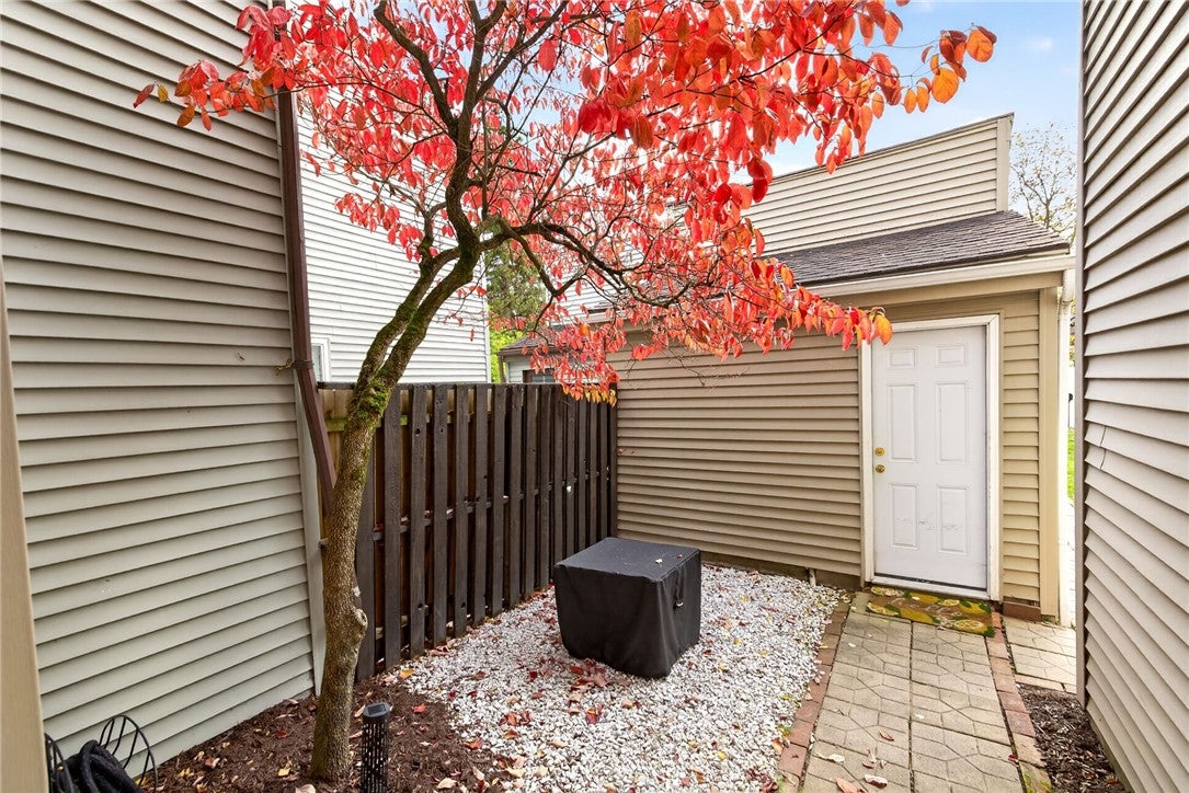 16 Tilegate