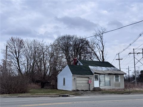 Photo of 2706 Manitou Road, Gates, NY 14624 (MLS # R1666127)