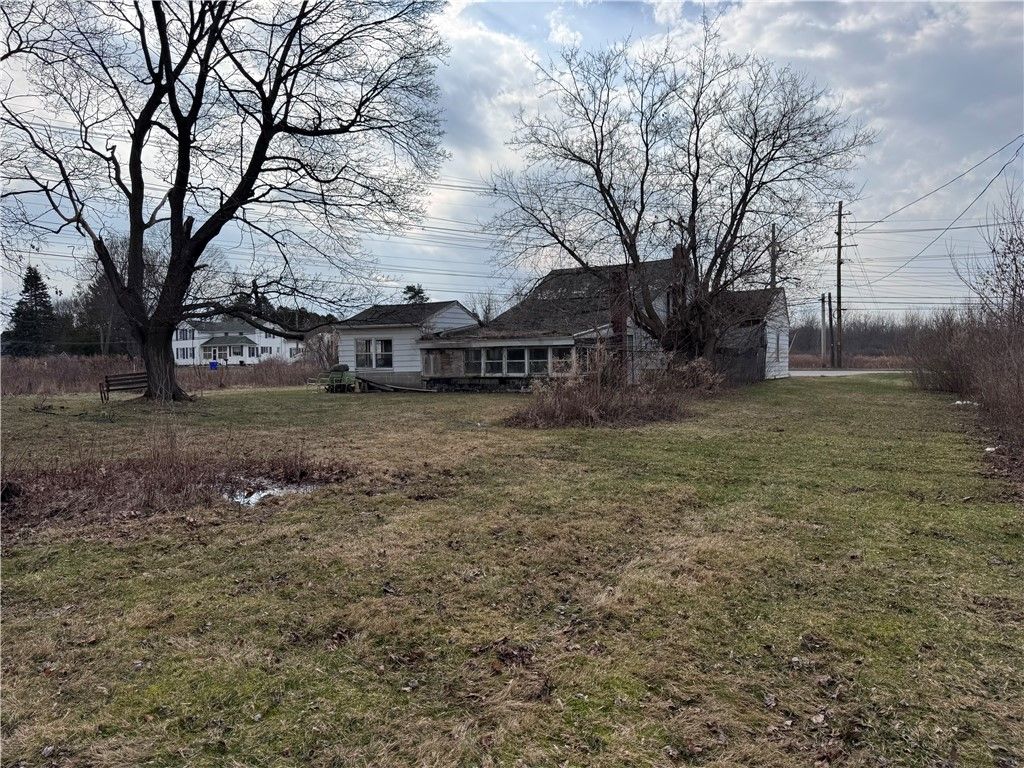 Photo of 2706 Manitou Road, Gates, NY 14624 (MLS # R1666127)