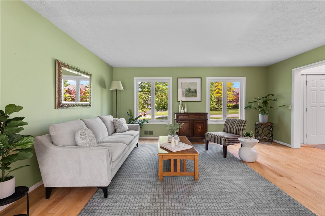 23 Westfield Commons, Penfield, New York image 6