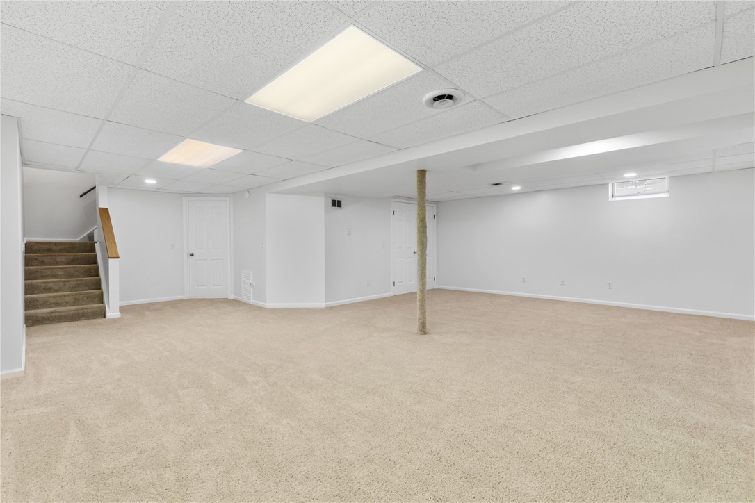 23 Westfield Commons, Penfield, New York image 37