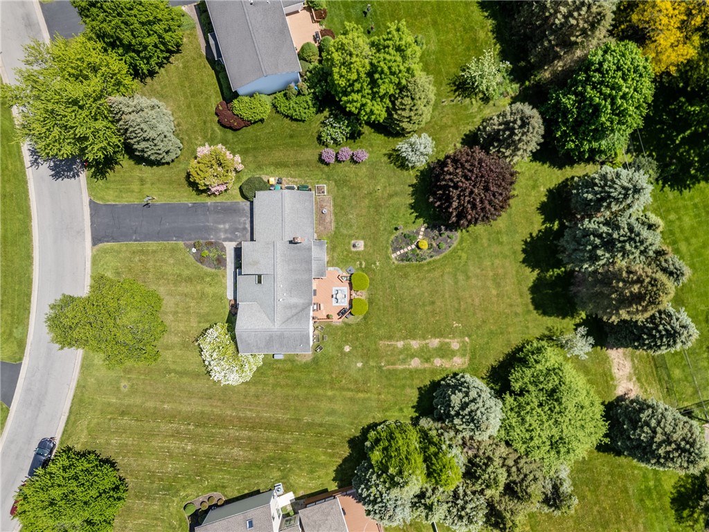 23 Westfield Commons, Penfield, New York image 42