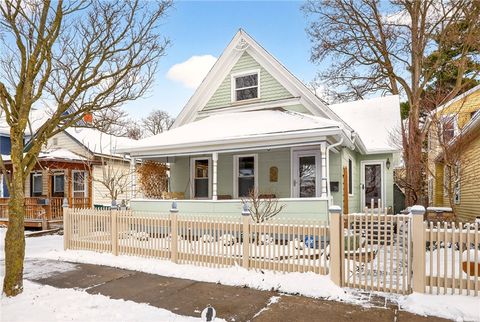 Homes For Sale - 78 Sanford Street<br/> Rochester, NY 14620