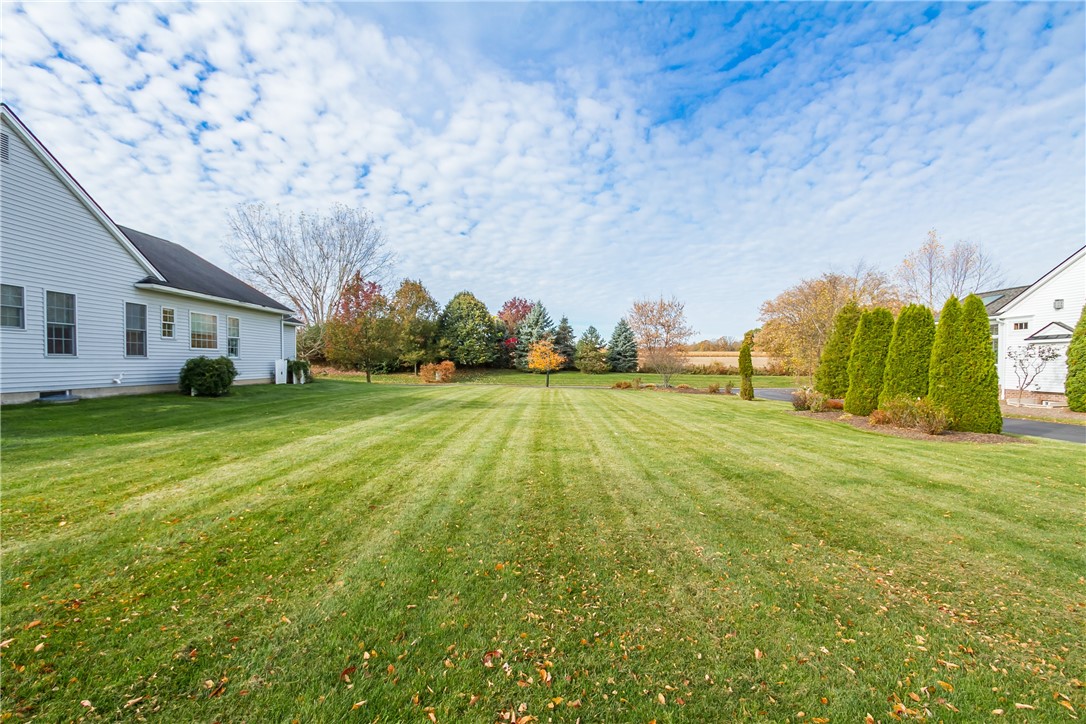 10 Settlers Green Grn, Pittsford, New York image 2