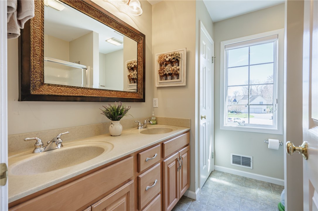 602 Hosta Circle, Webster, New York image 35