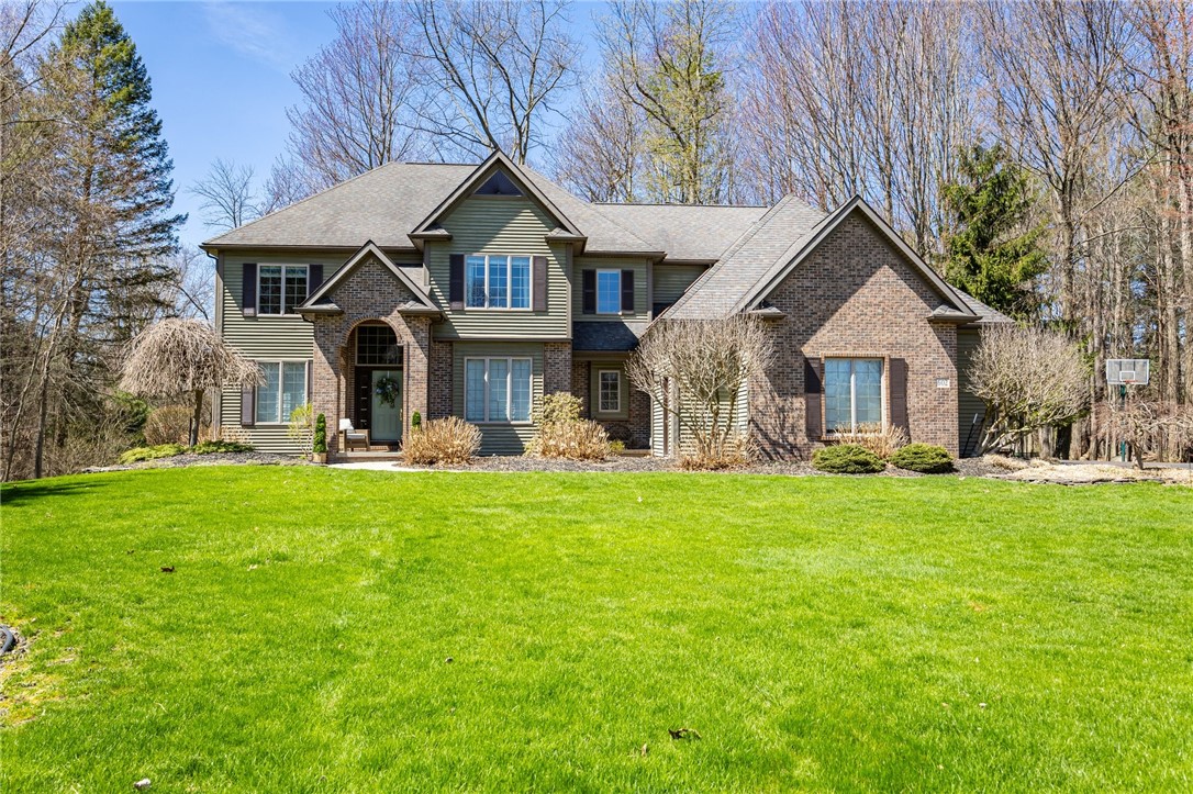 602 Hosta Circle, Webster, New York image 1