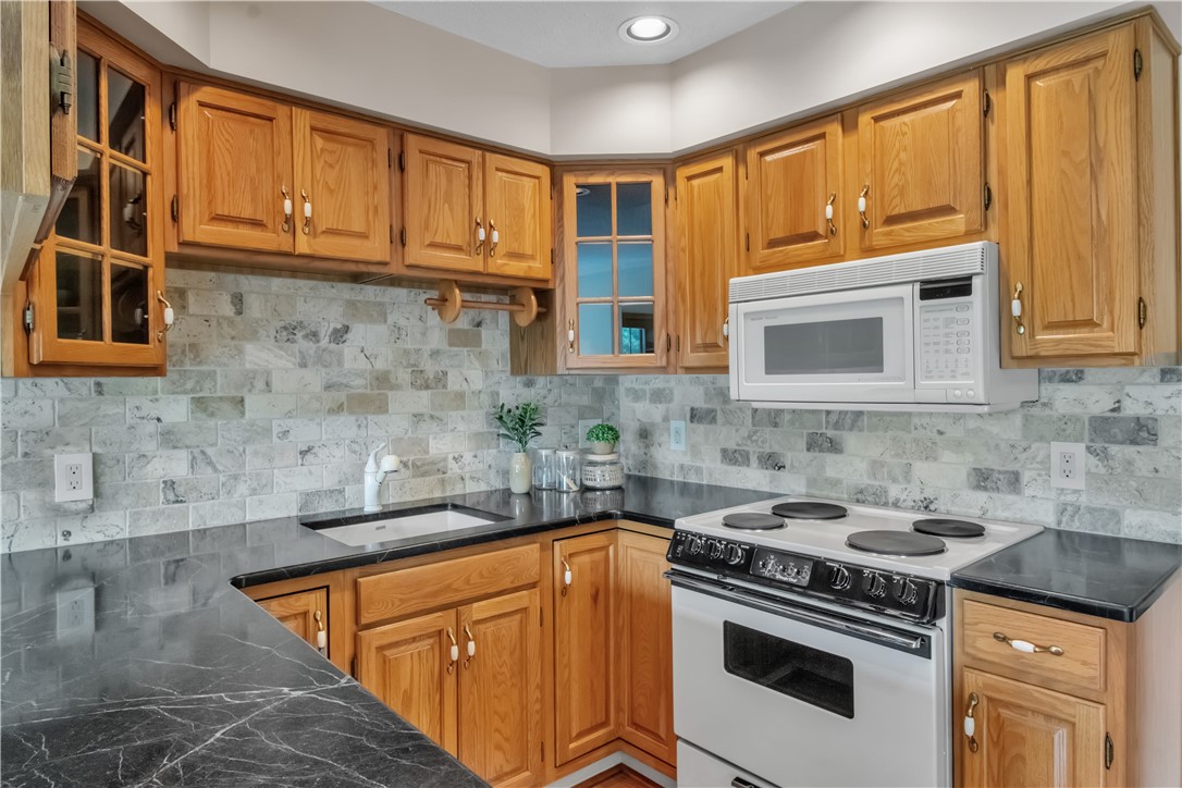 20 Pinegrove Court, Hamburg, New York image 13
