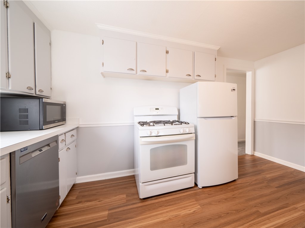 275 Strathmore Road, Greece, New York image 7