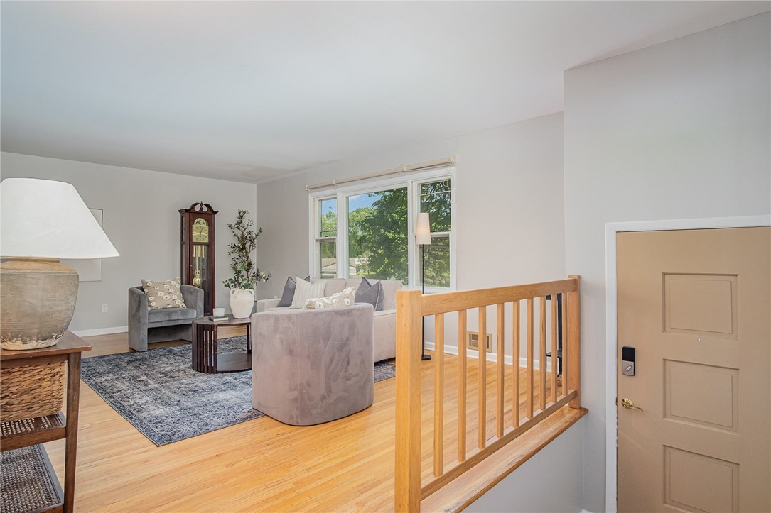 Search Properties 3 23 parkwood avenue