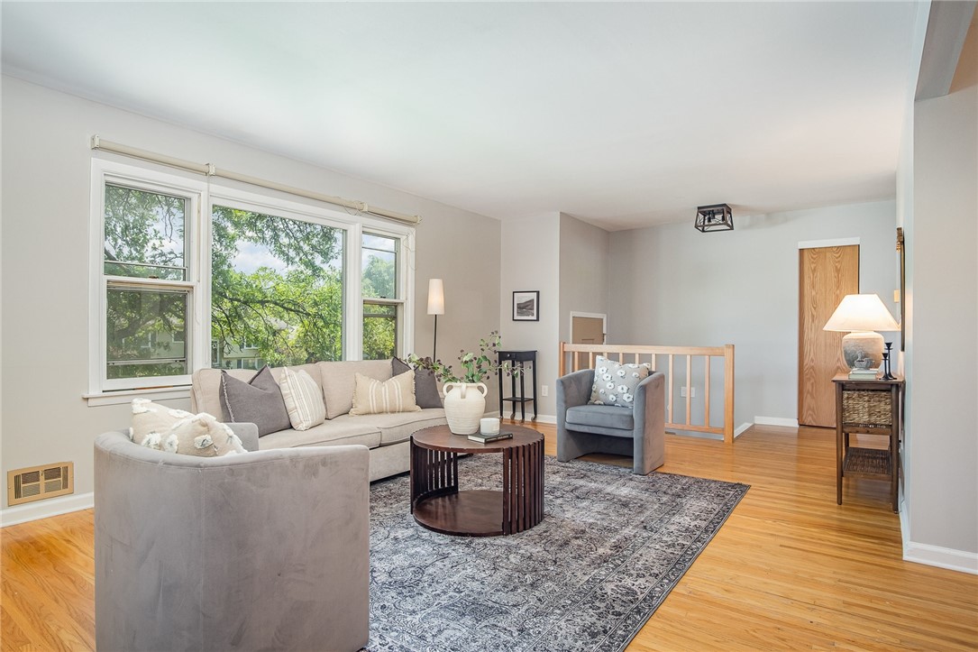 Search Properties 4 23 parkwood avenue