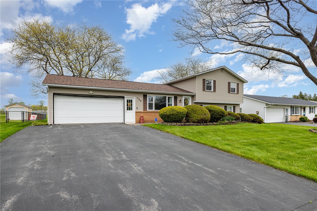 152 Marlbank Dr Dr, Greece, New York image 2
