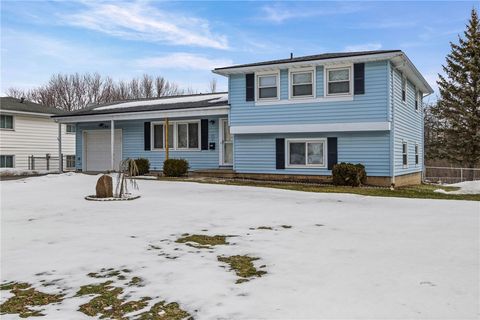 Homes For Sale - 192 Summit Hill Drive<br/> Monroe County, Greece, NY 14612