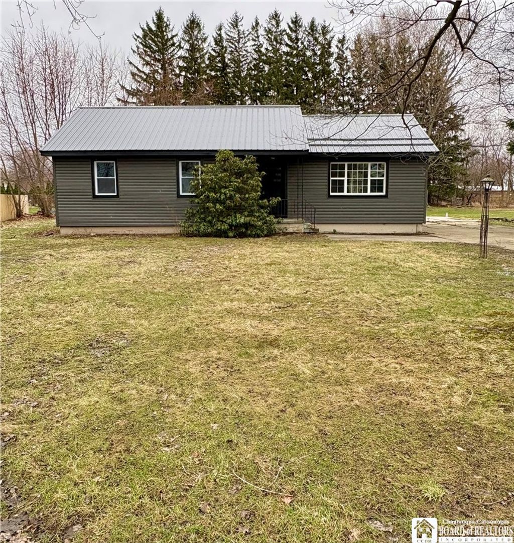 Photo of 32 Chautauqua Street, Pomfret, NY 14063 (MLS # R1666593)