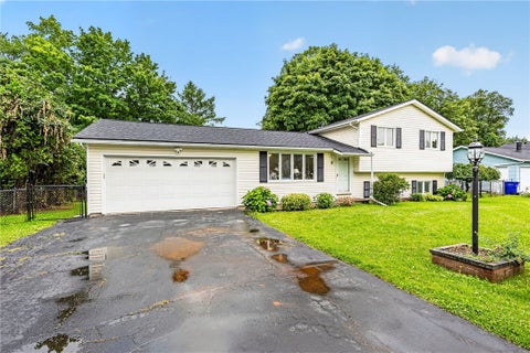 Tiny photo for 12 Teresa Circle, Gates, NY 14624 (MLS # R1702087)
