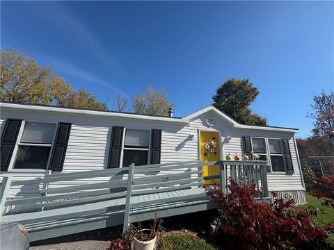 Mobile Home For Sale - 5651 Van Lare Lot #28 Road<br/> Wayne County, Sodus, NY 14589