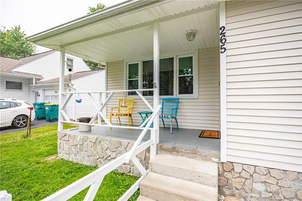Photo of 265 River Meadow Drive, Henrietta, NY 14623 (MLS # R1697427)