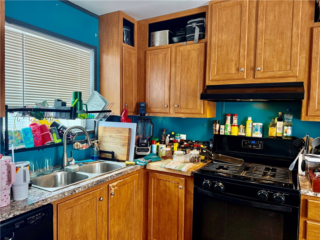 3189 Broadway #8 Road