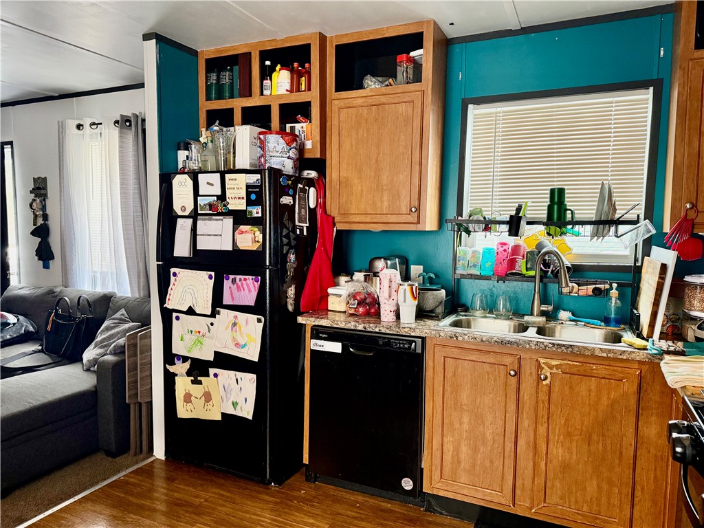 3189 Broadway #8 Road