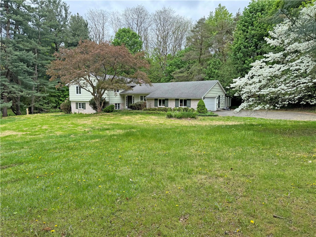 41 Washington Road, Pittsford, New York image 1