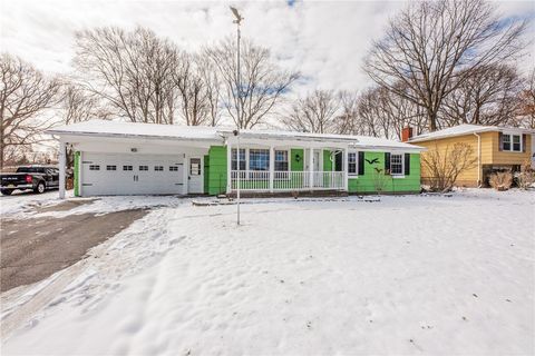 Homes For Sale - 73 Wembly Road<br/> Monroe County, Greece, NY 14616