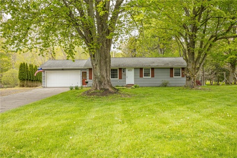 Homes For Sale - 2399 State Route 21<br/> Wayne County, Palmyra, NY 14522