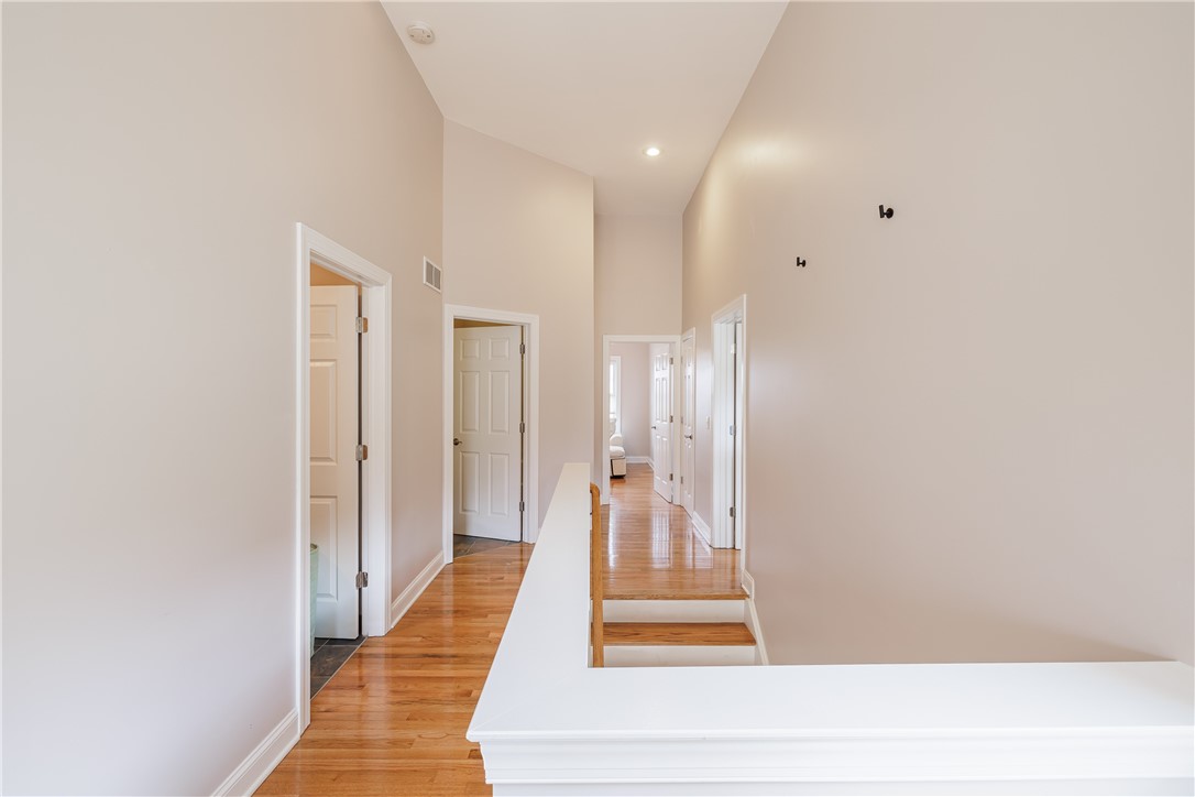 52 Windsor Street, Rochester, New York image 15