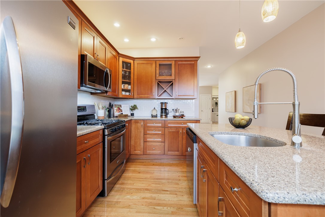 52 Windsor Street, Rochester, New York image 10
