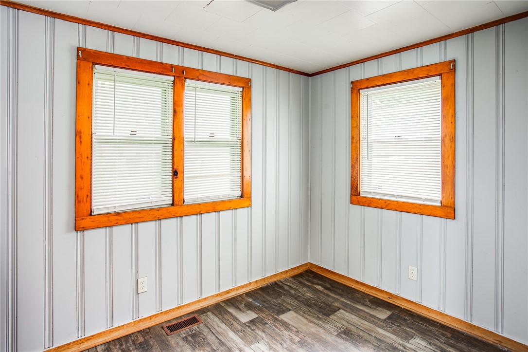 239 Weyl St, Rochester, New York image 13