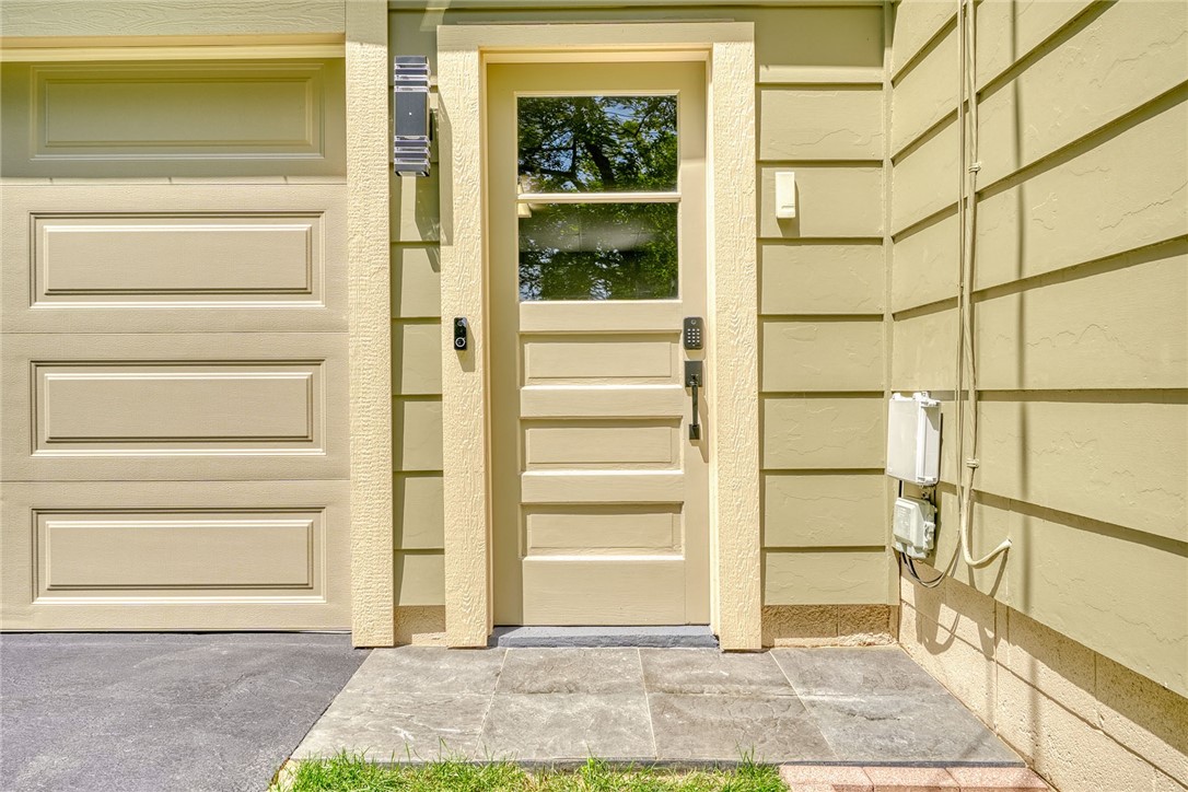 Search Properties 2 493 holt road