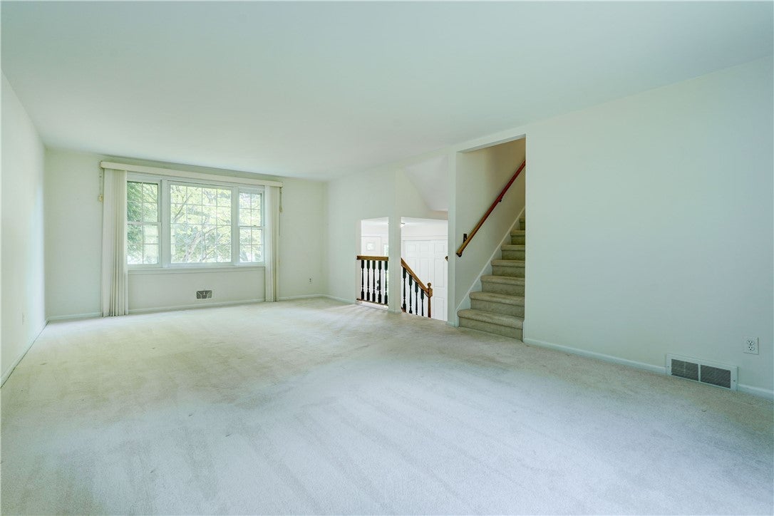 34 Sturbridge Lane