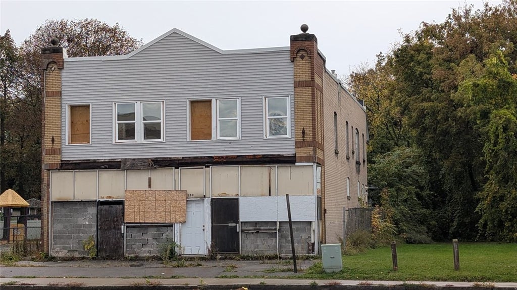 Photo of 151 Webster Avenue, Rochester, NY 14609 (MLS # R1720973)