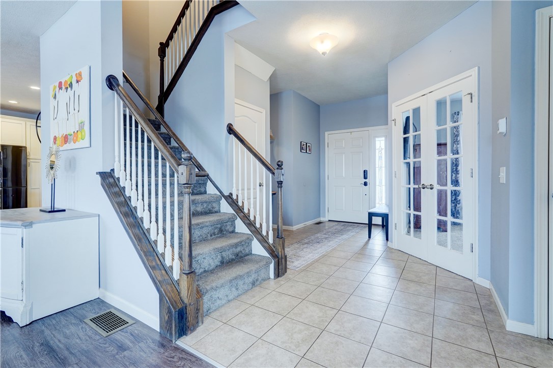 6 Etherington Cres