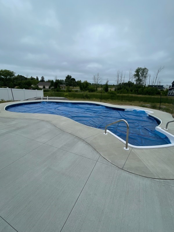 6 Etherington Cres