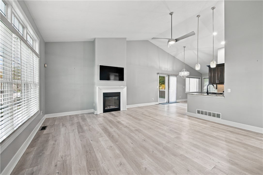 152 Parliament Circle
