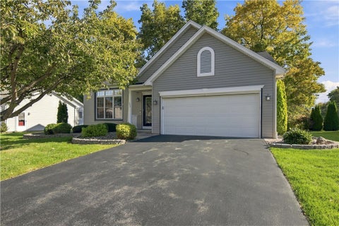 Photo of 152 Parliament Circle, Greece, NY 14616 (MLS # R1723490)