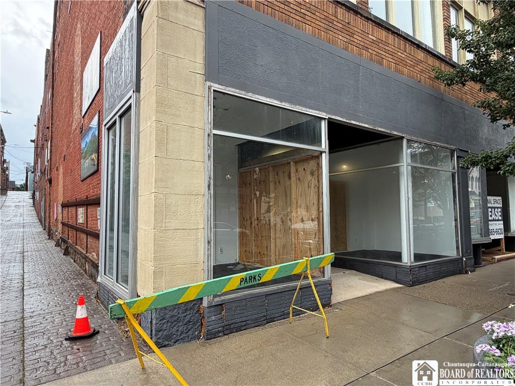 Photo of 21 Unit #105 E 3rd Street, Jamestown, NY 14701 (MLS # R1709315)