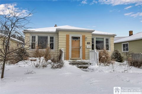 Homes For Sale - 180 Bering Avenue<br/> Tonawanda, NY 14223