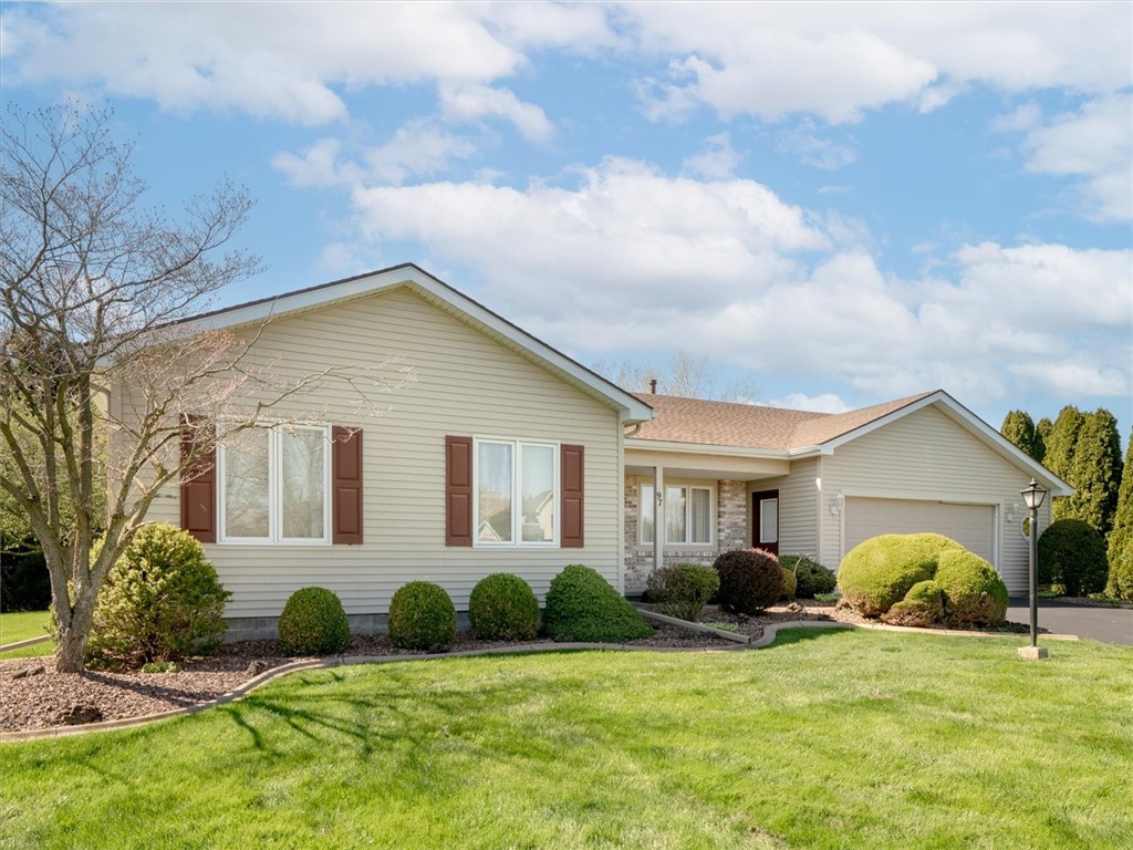 97 Shepperton Way, Greece, New York image 2