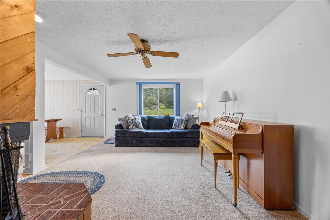 Search Properties 4 1521 aster terrace