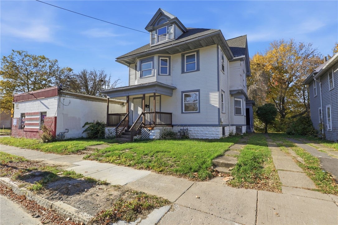 588 Brown Street