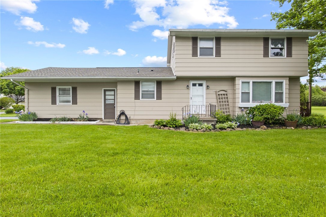 10 De Paul Drive, East Rochester, New York image 1