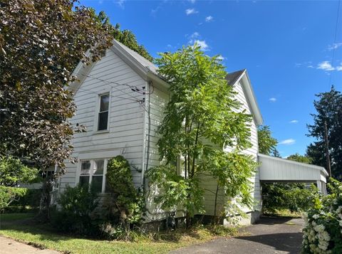 Photo of 55 Pleasant Street, Norwich, NY 13815 (MLS # R1635151)