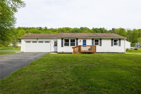 Tiny photo for 2310 Timberline Drive, Macedon, NY 14502 (MLS # R1682610)