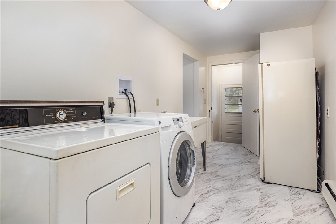 33 Fox Meadow Road, Greece, New York image 8