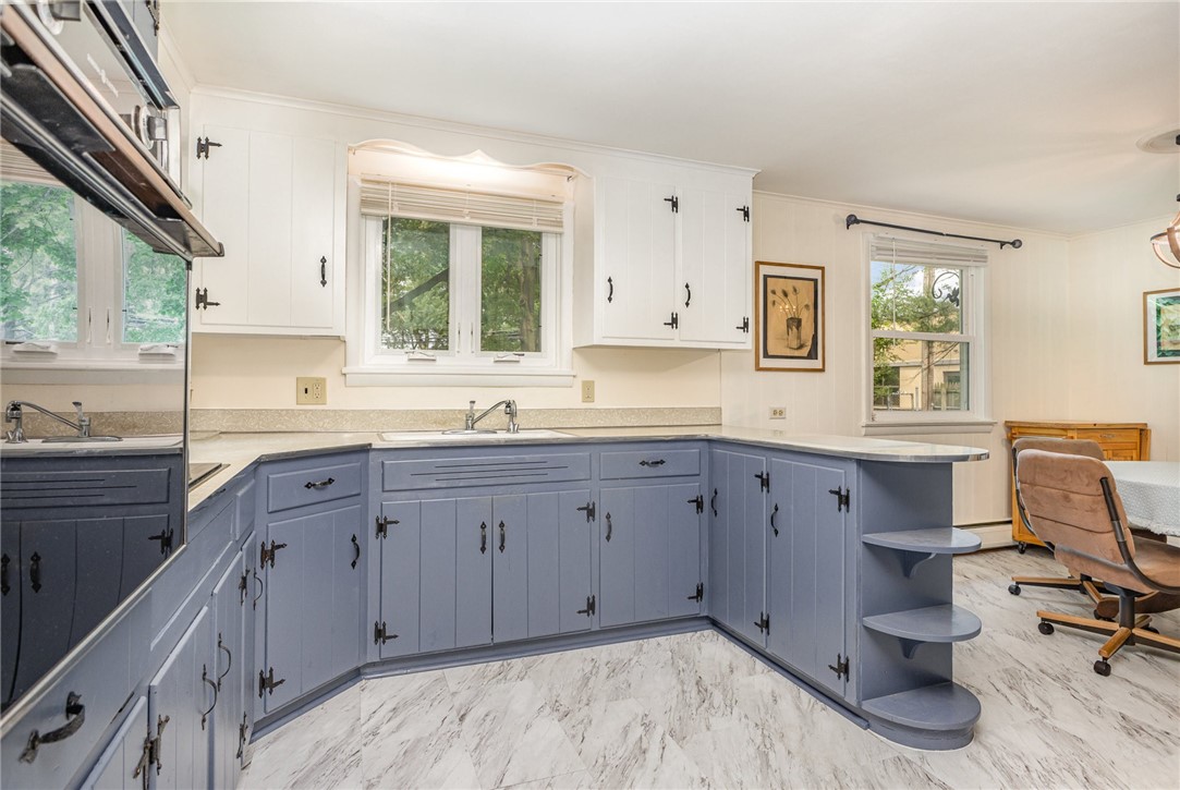 33 Fox Meadow Road, Greece, New York image 4